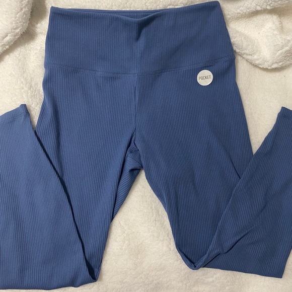 PINK VICTORIA SECRET YOGA LEGGINGS - Picture 4 of 14